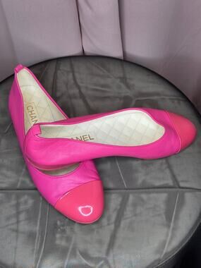 Authentic Chanel 2-Tone Lambskin and Patent Leather Ballerina Flats - Hot Pink
